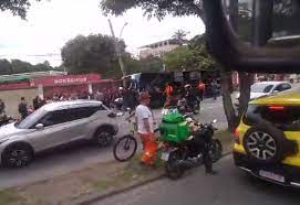 Acidente de Ônibus no Rio de Janeiro Deixa Mais de 50 Feridos; Testemunhas alegam que motorista estava estressado