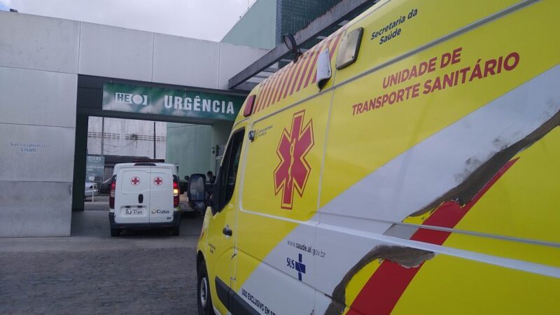Homem dá entrada na ala vermelha do HEA em Arapiraca após ser esfaqueado