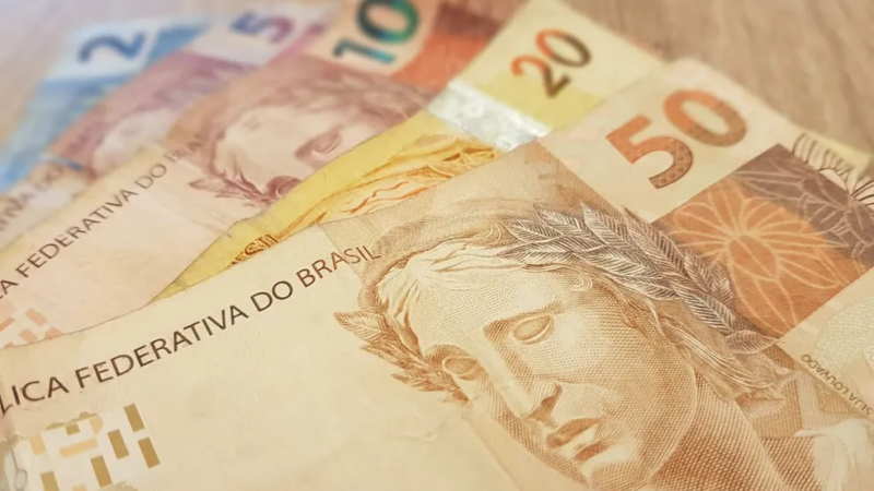 Governo de Alagoas antecipa décimo terceiro e salário de dezembro para 80 mil servidores estaduais