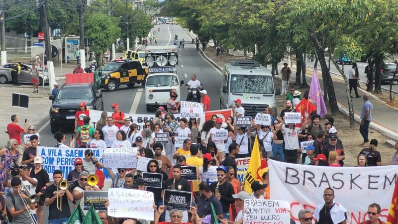 População de Alagoas protesta contra a Braskem em busca de justiça e apoio governamental