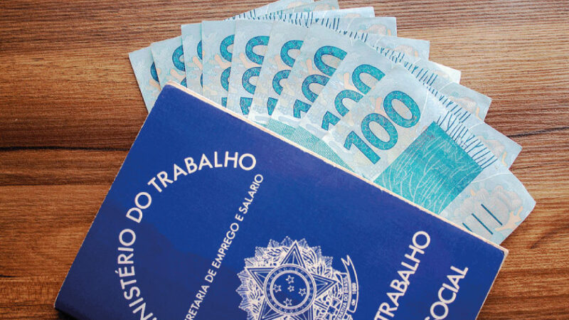 Nova fórmula de cálculo aponta aumento no salário mínimo para 2024: R$ 1.412 previstos