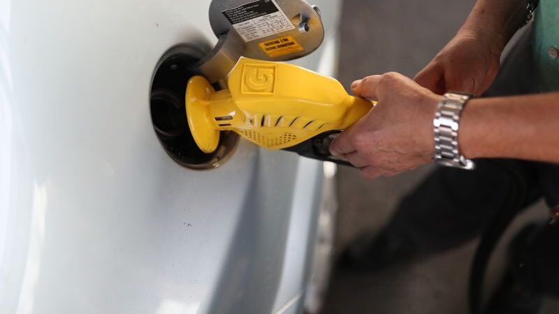 Petrobras anuncia redução de R$ 0,30 por litro no preço médio do diesel para distribuidoras