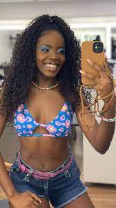 Clara Moneke brilha em rara aparição ao lado de Tácio Fidelis no show de Ivete Sangalo no Maracanã