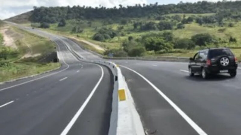 Governo de Alagoas investe cerca de R$40 milhões na duplicação da AL-220