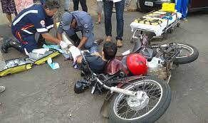 Motociclista perde metade da perna em Maceió após acidente com caçamba; outra pessoa também fica ferida