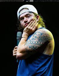 Whindersson Nunes anuncia retorno triunfante aos palcos da comédia