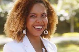 Ex-Repórter da Globo é baleada em tentativa de assalto após desfile na Sapucaí, no Rio