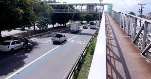 Retirada de passarela fecha trecho da Av. Durval de Góes Monteiro no domingo (18) para obras de ampliação