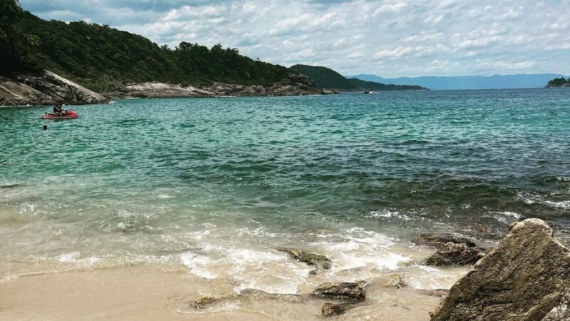 Turista chinês morre afogado após incidente em ilha de Guarujá