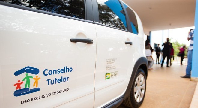 Mãe é presa em flagrante ao agredir filha de 4 anos em Rio Largo, AL