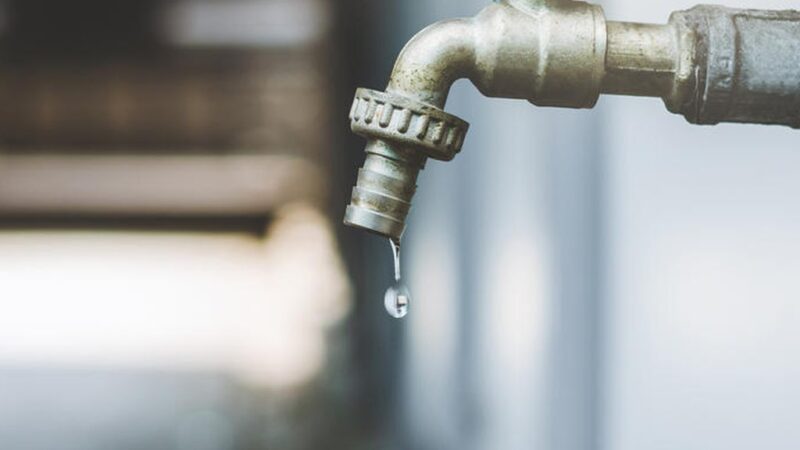 Reparo em adutora afeta fornecimento de água em Pão de Açúcar, Casal estima conclusão ainda hoje