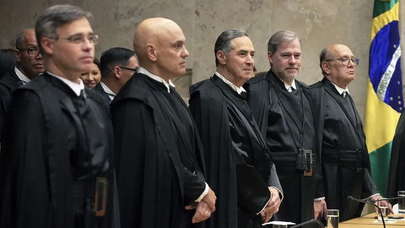 STF decide por unanimidade: Forças Armadas não são poder moderador