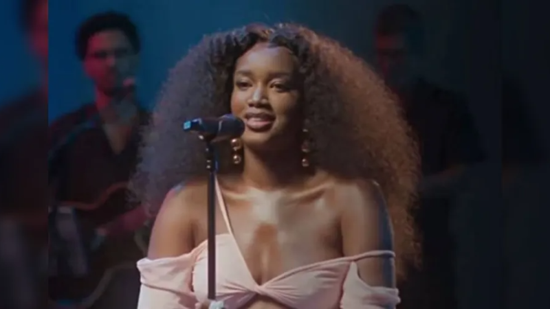 Iza comemora primeira gravidez: “Momento de luz”