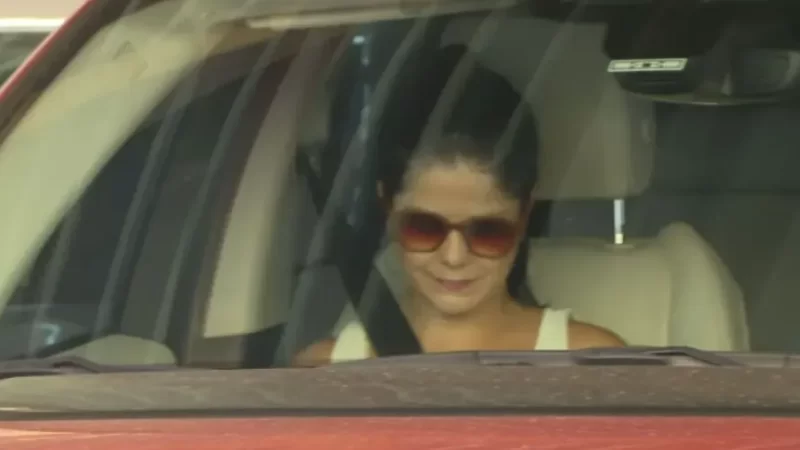 Samara Felippo é ouvida por duas horas em delegacia de SP