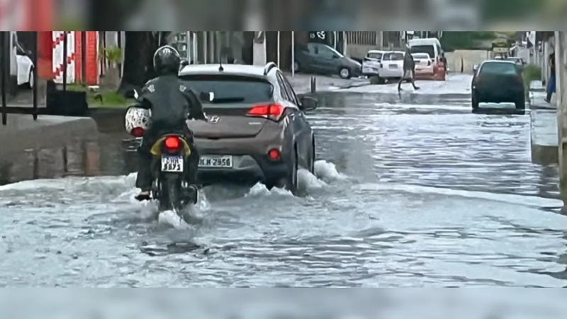 Inmet emite alerta de risco para alagamentos e deslizamentos em AL