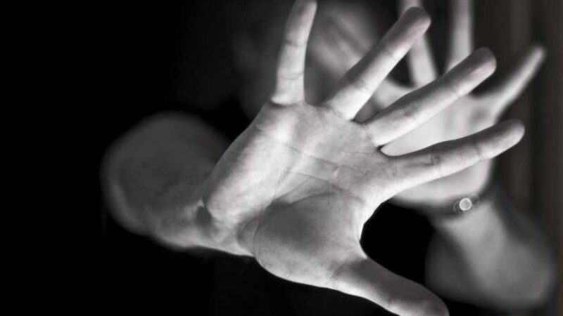 Estudante de medicina denuncia assédio sexual em ônibus