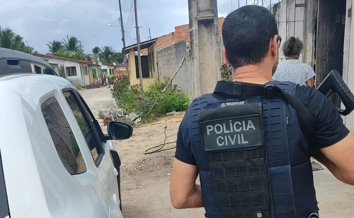 Portador de deficiência é preso após esfaquear coração da vítima em briga por herança