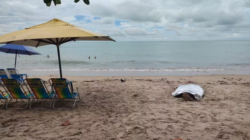 Turista argentina morre na praia da Ponta Verde, em Maceió
