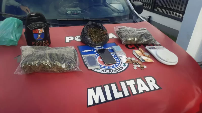 PM apreende 15 kg de drogas em Maceió
