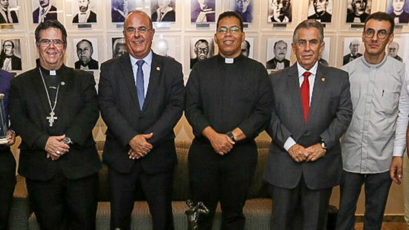 Na véspera de Corpus Christi, Judiciário recebe a visita do novo arcebispo de Maceió