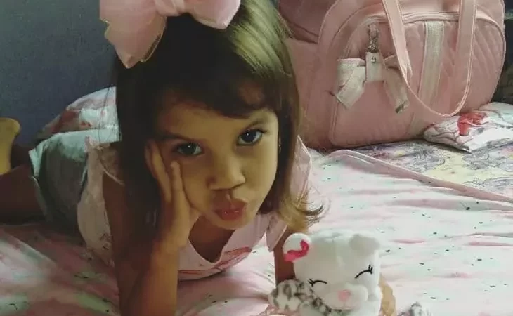 Justiça absolve pai e madrasta acusados de matar menina de 5 anos; MP avalia recurso