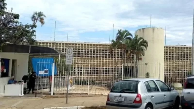 Réu abandona julgamento antes de ser condenado por tentar matar a ex