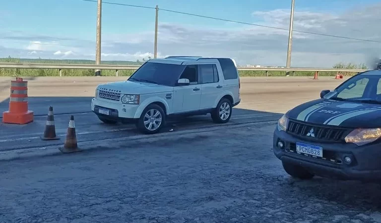 Carro de luxo com queixa de apropriação indébita em Maceió é recuperado