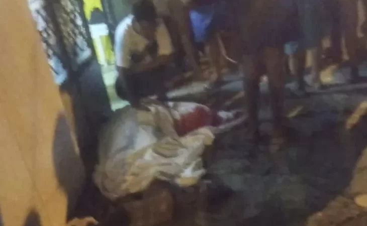 Influencer é perseguido e executado a tiros na porta de casa