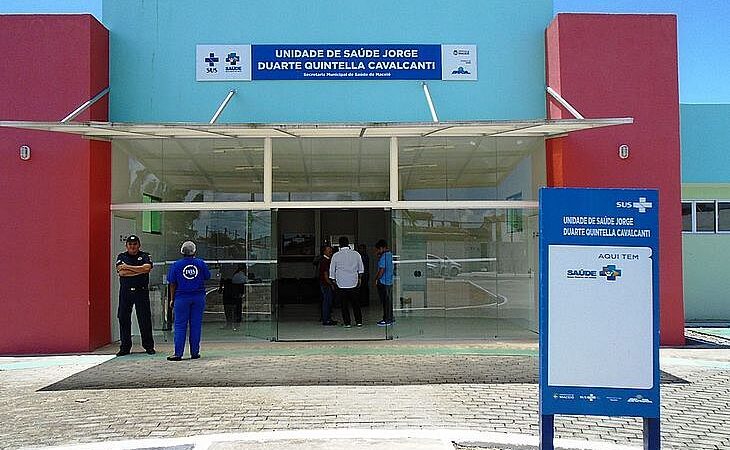 JHC garante R$16 milhões em emendas parlamentares para saúde de Maceió