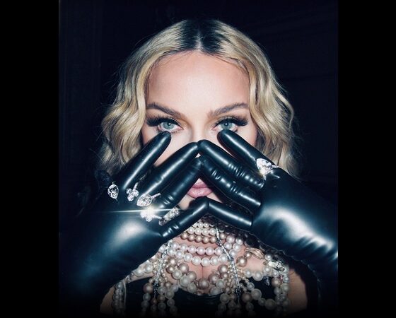 Torres, drones, pente-fino na areia: segurança do show de Madonna