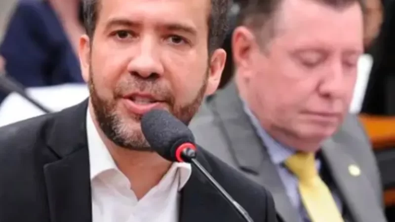 Conselho de Ética arquiva processo contra Janones por ‘rachadinha’