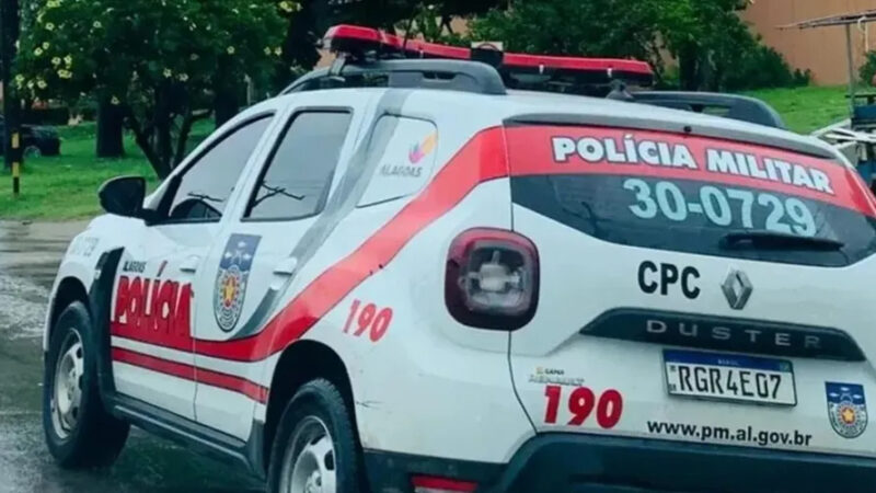 Homem é preso por tráfico ao ser flagrado com balança, embalagens e drogas