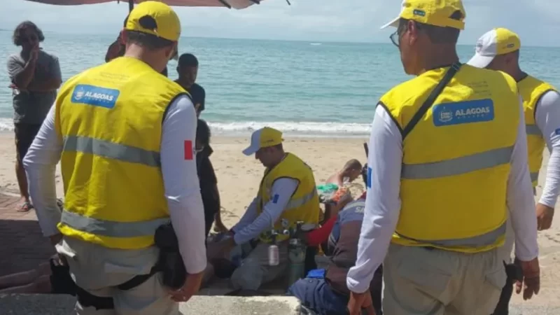 Turista tem parada respiratória e é reanimado na Praia da Ponta Verde