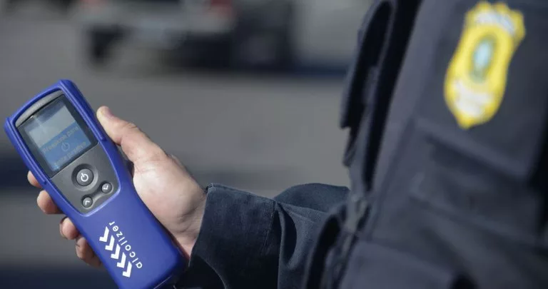 PRF prende homem por embriaguez ao volante em Maribondo