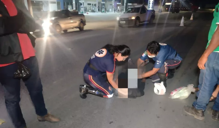 Homem sofre acidente de moto após sair do trabalho na AL 110