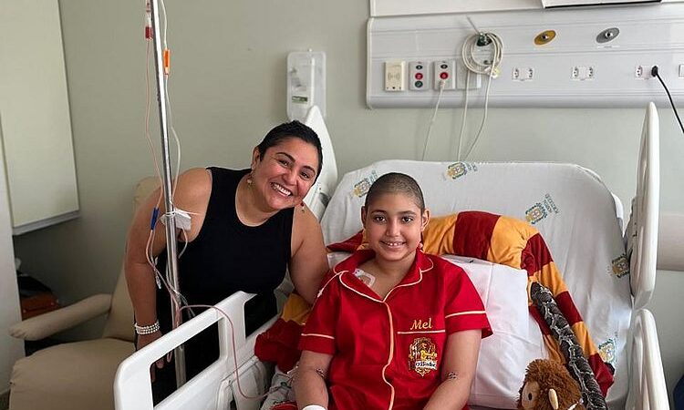 Esperança e renascimento: criança alagoana com câncer raro recebe medula de doador do Canadá