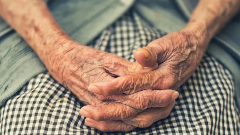 Levantamento aponta que, em 2023, foram registrados 30 homicídios de idosos em AL