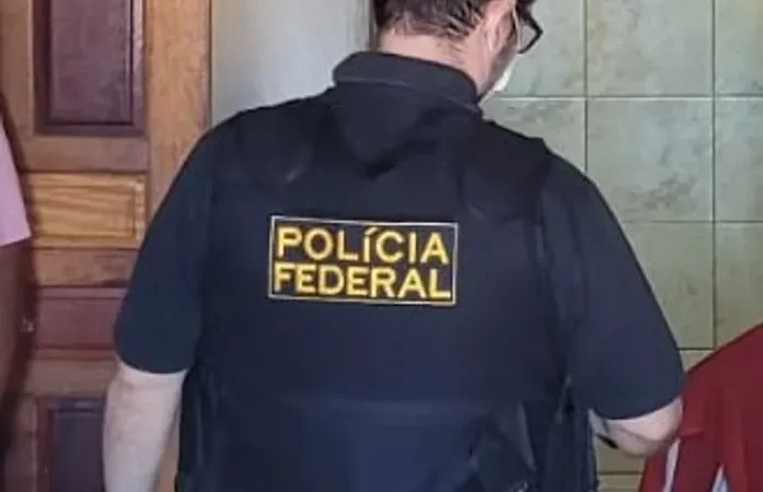 PF cumpre mandado de busca e apreensão contra suspeito de traficar ecstasy por via postal