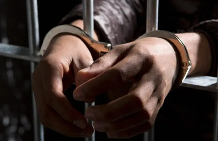 Homem é detido por agredir ex-esposa no local de trabalho, em Maceió