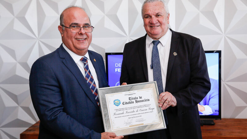 Fernando Tourinho recebe título de cidadão honorário de Murici