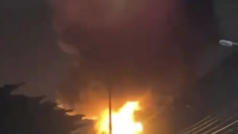 O que se sabe sobre incêndio que atingiu fábrica de plástico em Maceió