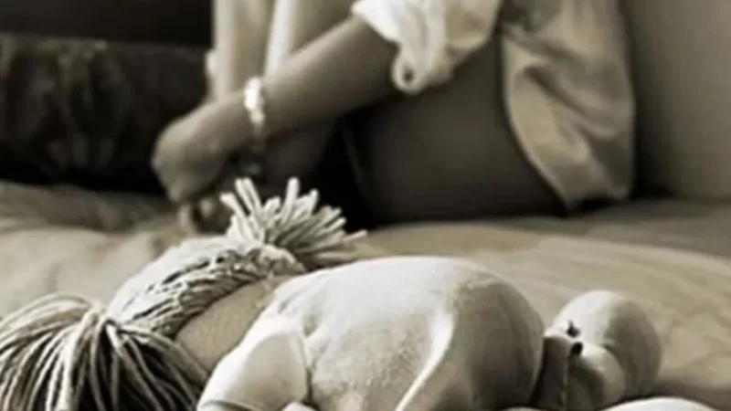 Pai denuncia filho de 17 anos ao descobrir namoro com menina de 12