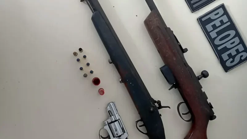 Suspeito de furtar arma e tentar matar padrasto a tiros é preso em Feira Grande