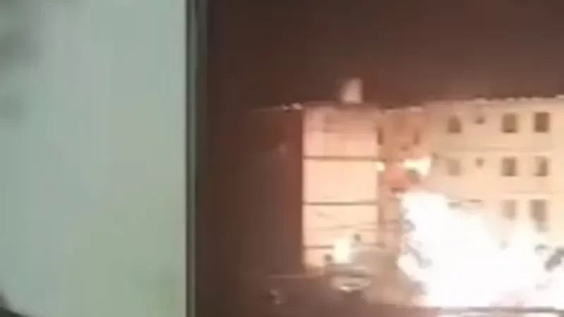 Transformador pega fogo, explode e assusta moradores em Maceió