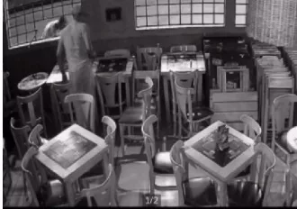 Suspeitos serram grade de boteco e furtam garrafas de uísque em Maceió