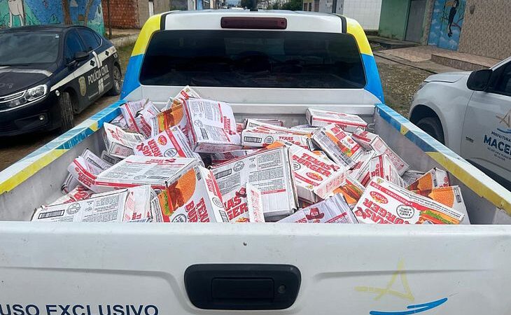 Vigilância Sanitária apreende 900 kg de produtos estragados em açougue, em Maceió