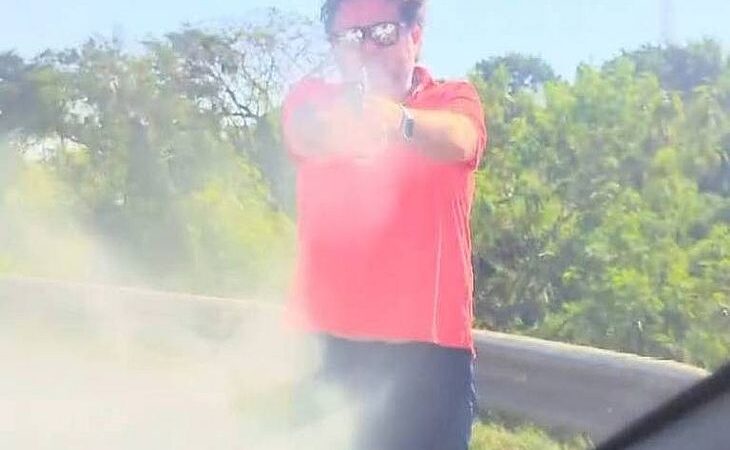 Empresário que atirou contra carro é indiciado sob suspeita de dupla tentativa de homicídio