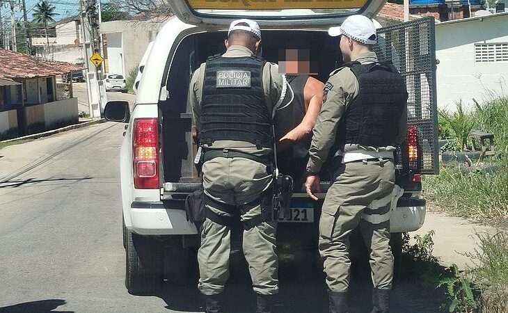 Suspeito de arrombar ônibus de turismo estacionados em Pajuçara é preso