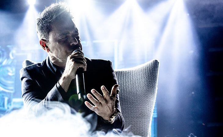 Veja o desabafo do cantor Zezé Di Camargo sobre falhas na voz