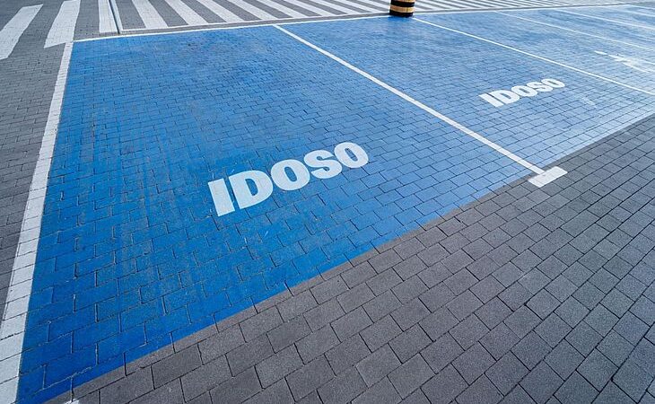 Detran emite cartão de vaga para idosos de forma digital; veja como